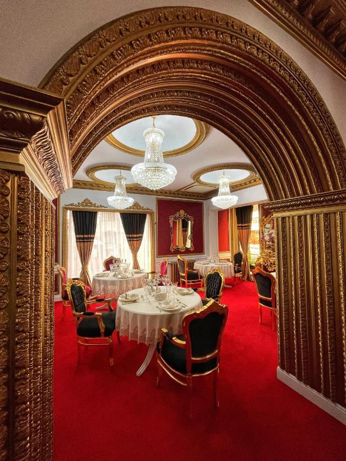 President Luxury Hotel Ploieşti Buitenkant foto