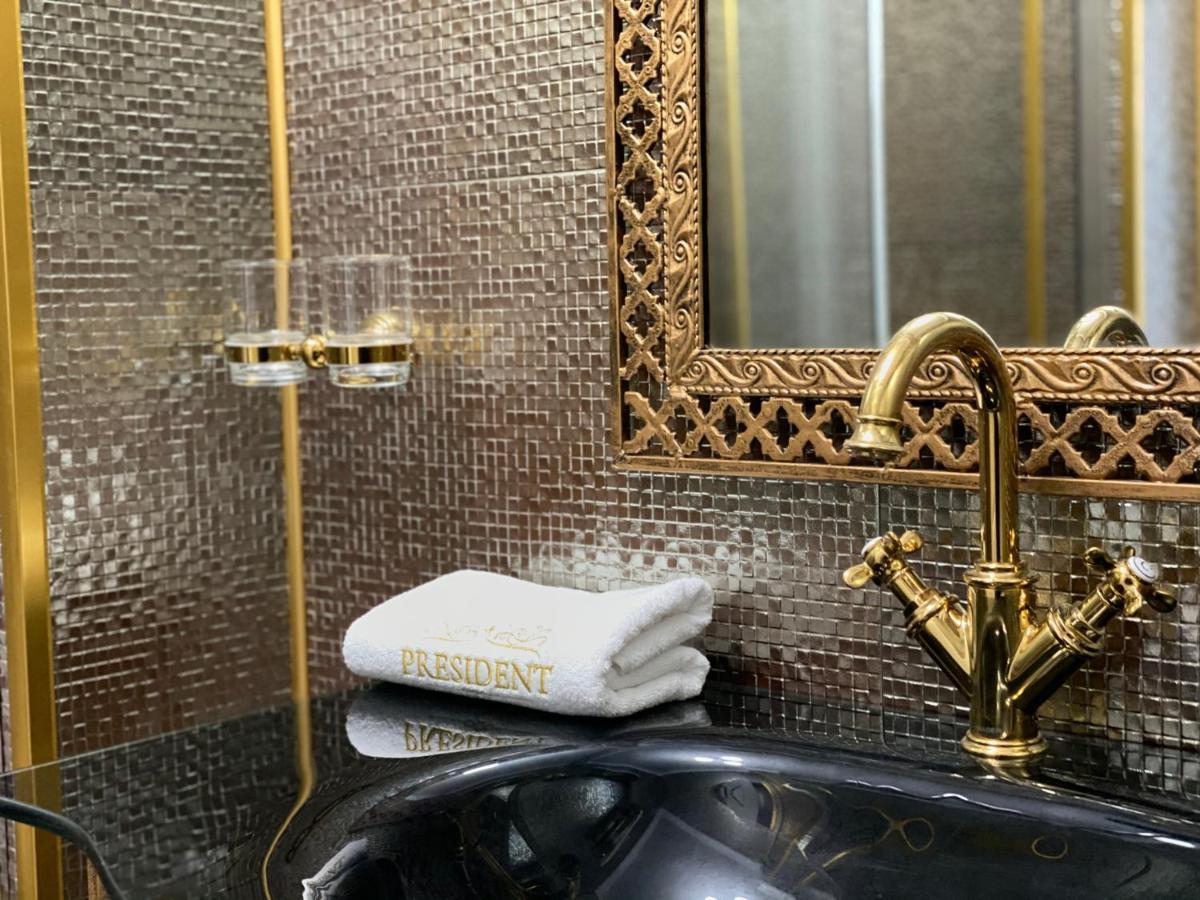 President Luxury Hotel Ploieşti Buitenkant foto