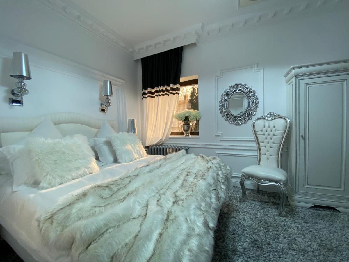 President Luxury Hotel Ploieşti Buitenkant foto